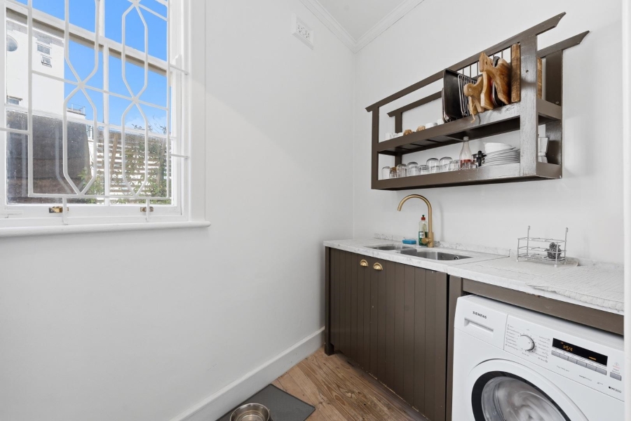 2 Bedroom Property for Sale in Bantry Bay Western Cape